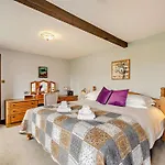 بيت للعطل 5 Bed In Oc-lcc28 *