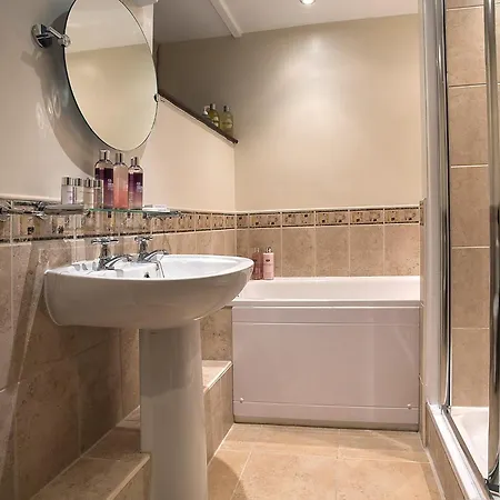 5 Bed In Lcc28 科尼斯顿
